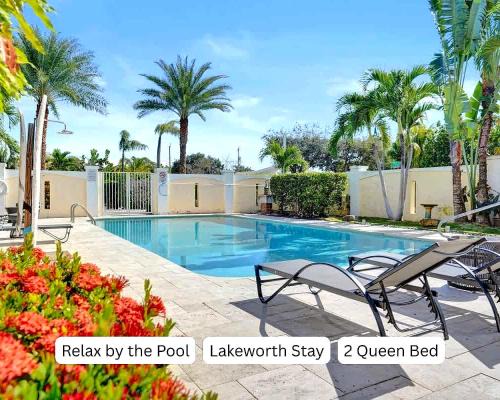 Mango Groves Apartment | Modern Lake Worth Suite 2 Queen & Pool Access