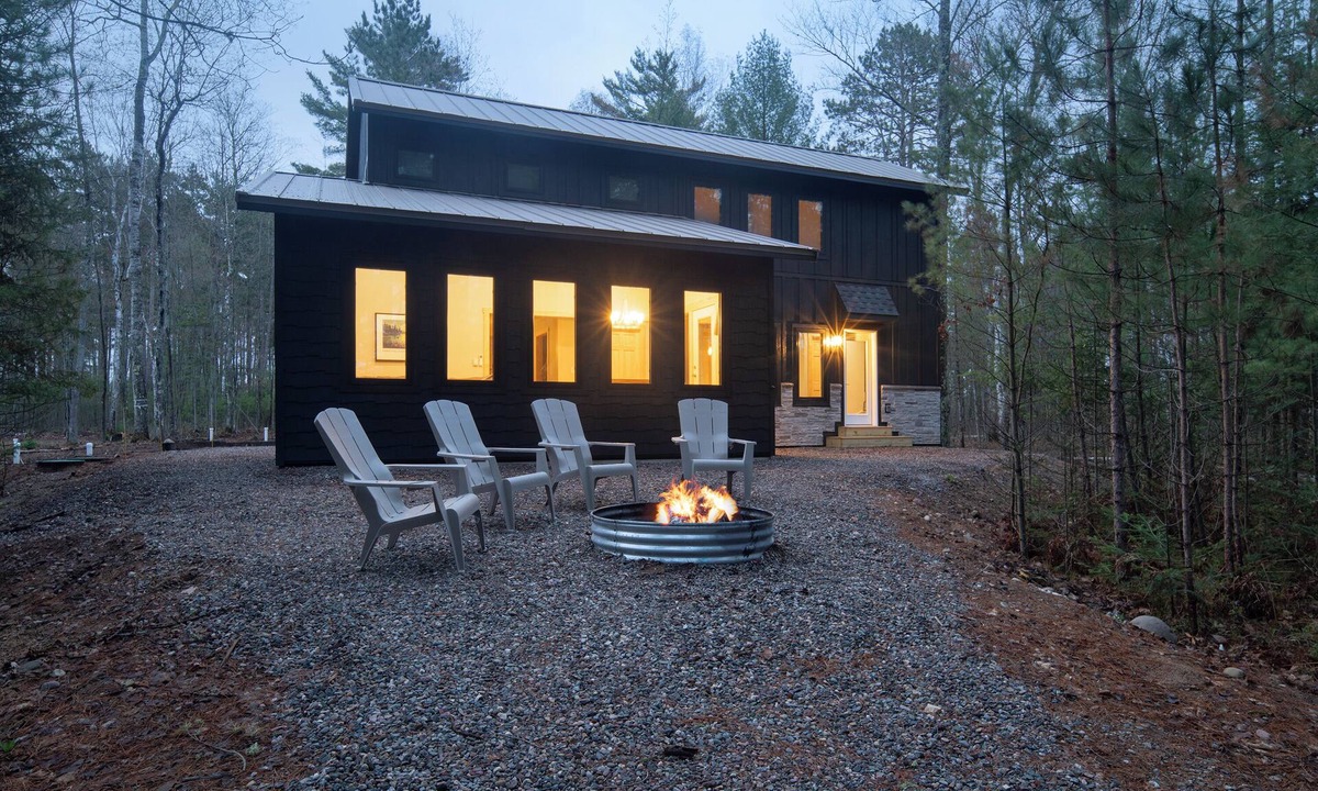 Land O Lakes Cabin | Modern luxury 2 bedroom on Eleanore Lake in Wisconsin's Northwoods