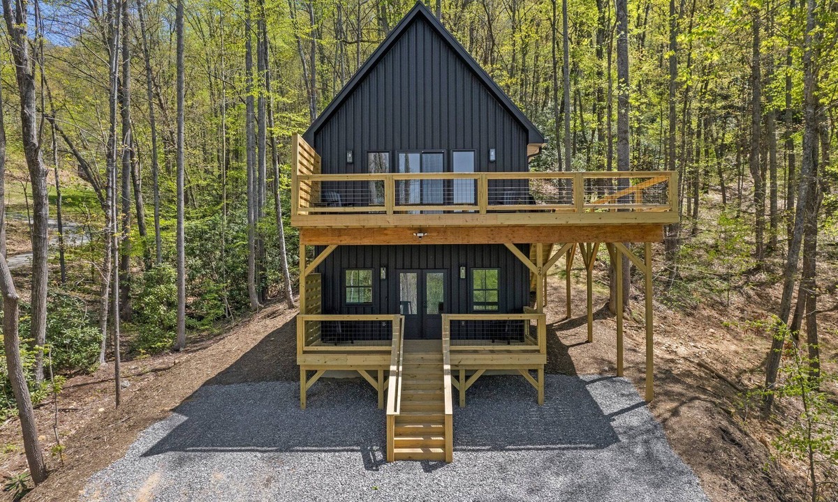 Black Mountain House | Modern Mtn Home on 3 Private Acres - Near Downtown Black Mountain & Asheville