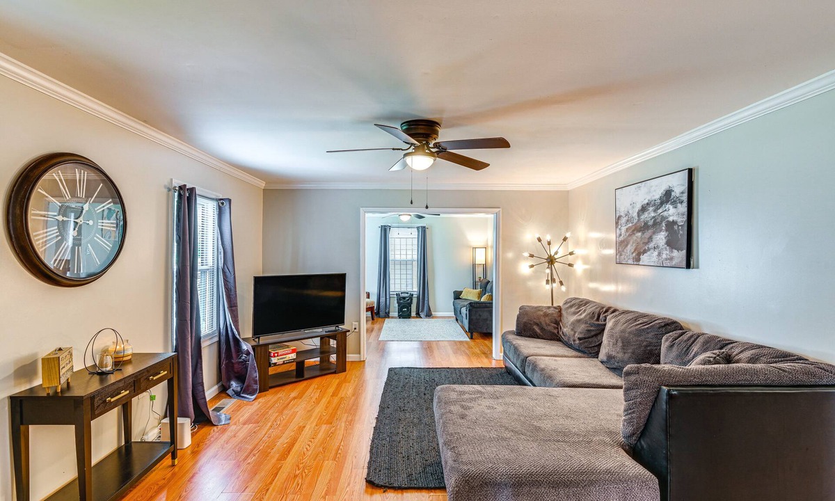 Cleveland Park House | Modern Nashville Vacation Home ~ 3 Mi to Downtown!