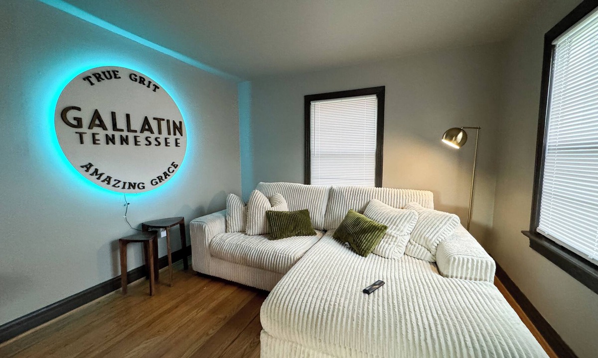 Gallatin House | More Space than Hotel - King Bed/Bunk Bed/Laundry - 29mi to Nashville