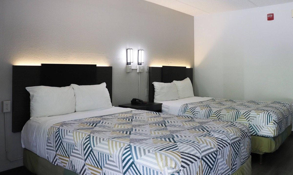 Homewood Hotel | Motel 6 Birmingham, AL