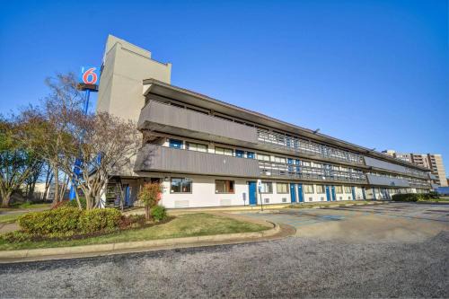 Medical District Hotel | Motel 6-Memphis, TN - Downtown