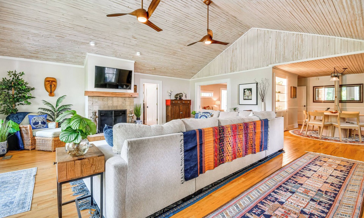 Asheville House | Mtn Views, Deck, Porches & Patio: Asheville Escape