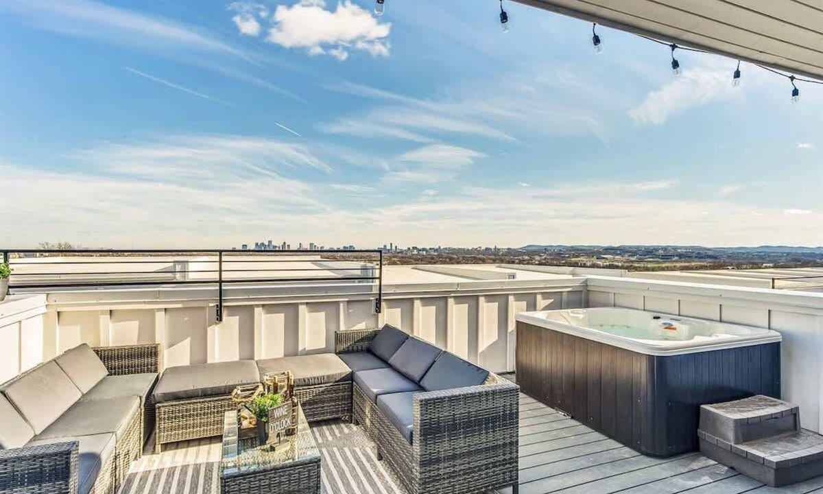 Nashville House | Nashville Vacation Stay Views & Hot Tub