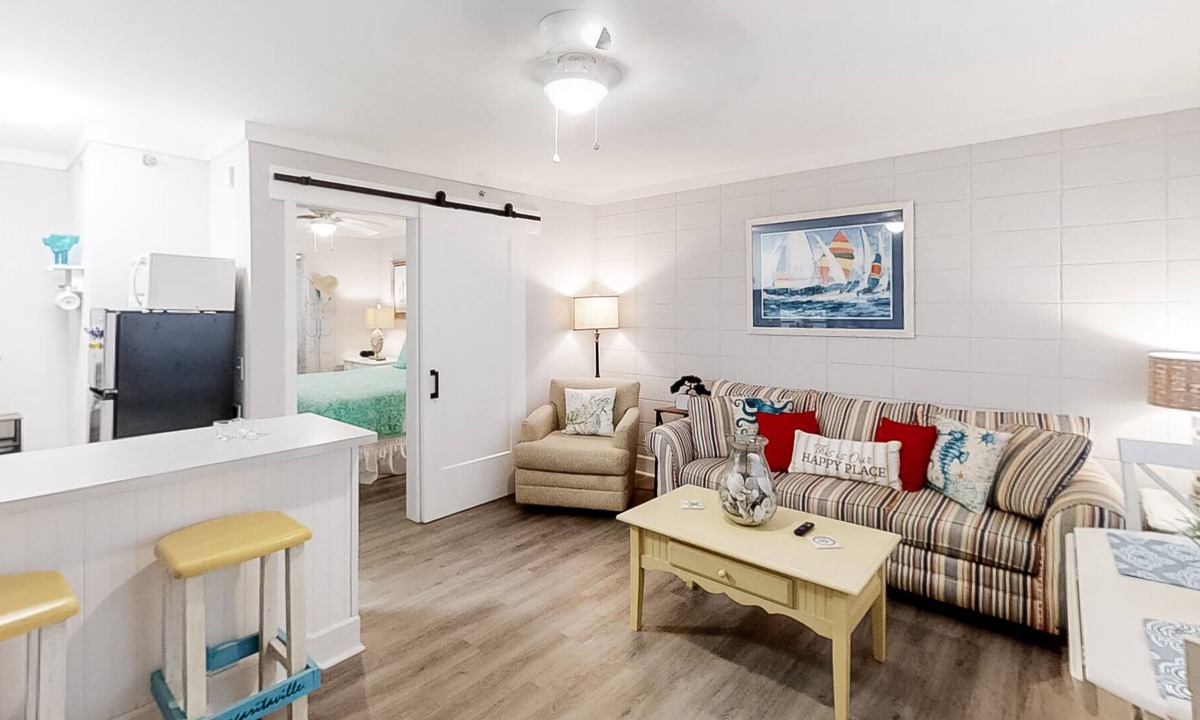 North Myrtle Beach Condo | Nautical beachside condo with pool-view patio - cross street to beach access