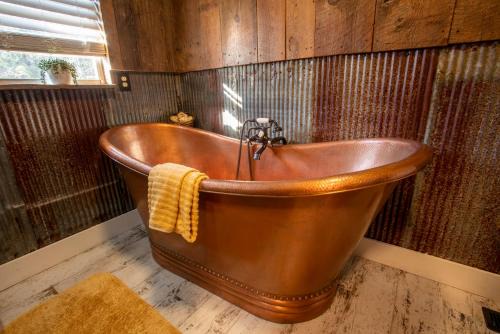 Russellville House | Nebos Foot Hiking and Biking Cabin