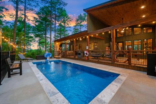 Pickens House | Nectars Ridge - Heated Pool, Hot Tub, Ping Pong, Arcade