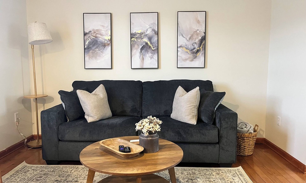 Glade Spring House | NEW! 2-bedroom townhome- 0.3 miles from I-81