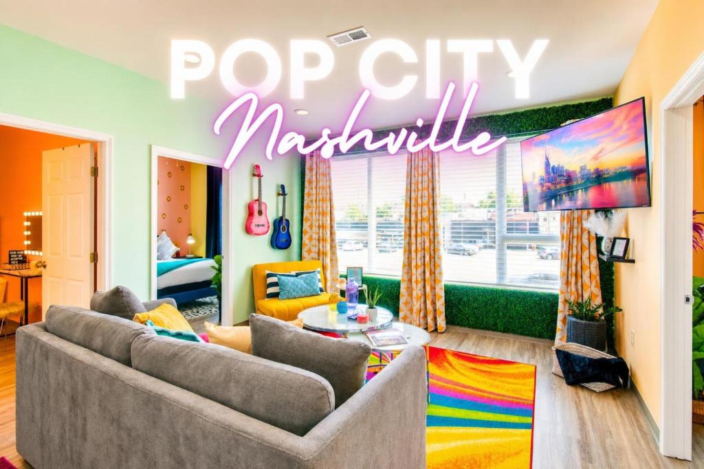 Maxwell Apartment | New 4 Bedroom Apt near DT Walk to restaurants
