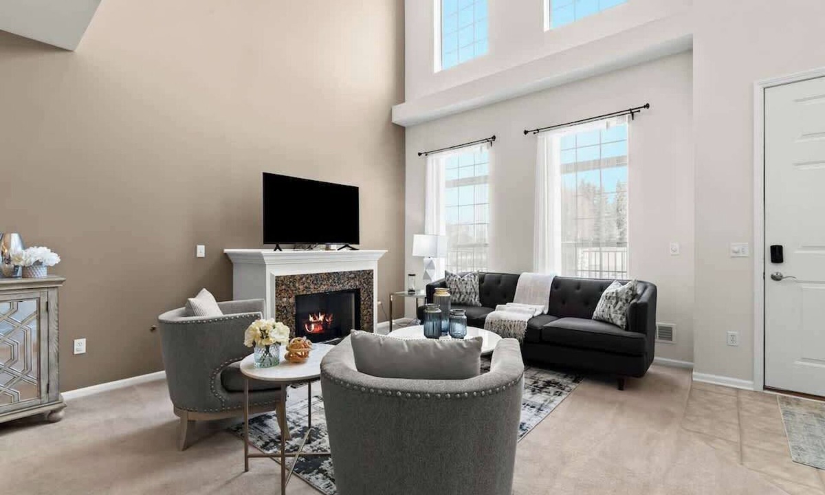 Auburn Hills House | NEW Auburn Hills DT Condo.