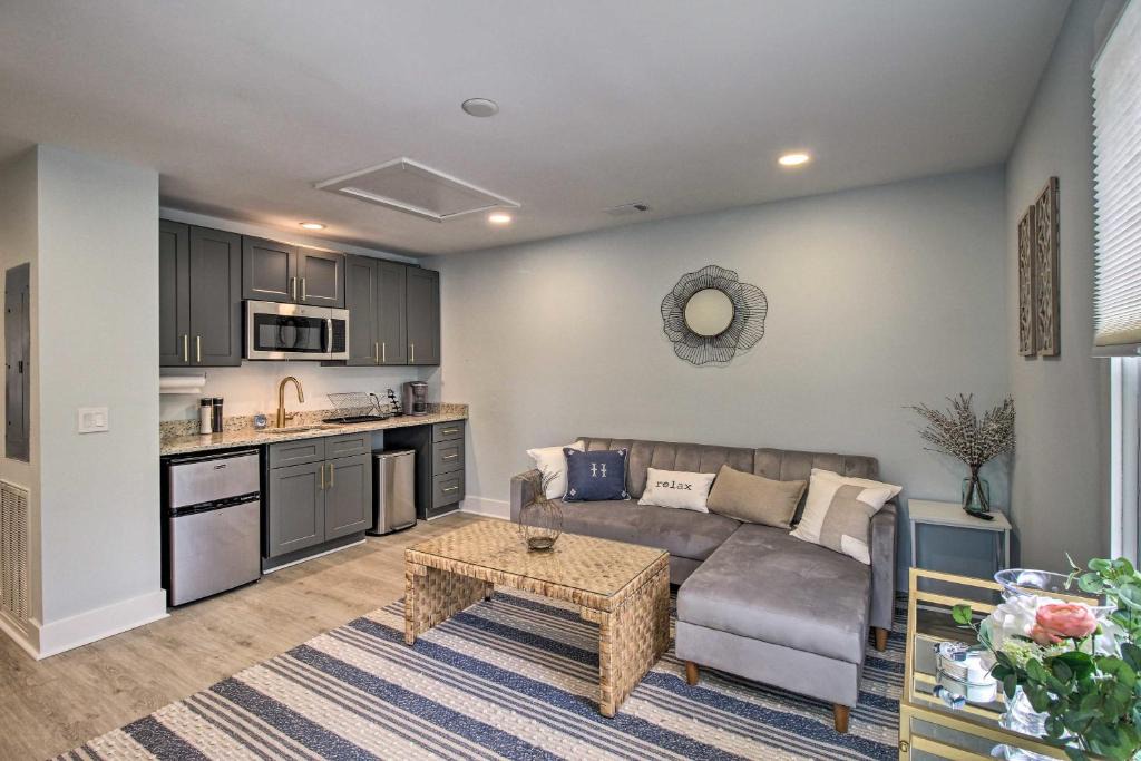 The Point Apartment | NEW! Fully Renovated 2 Bed 2 Bath Apartment in Downtown Beaufort