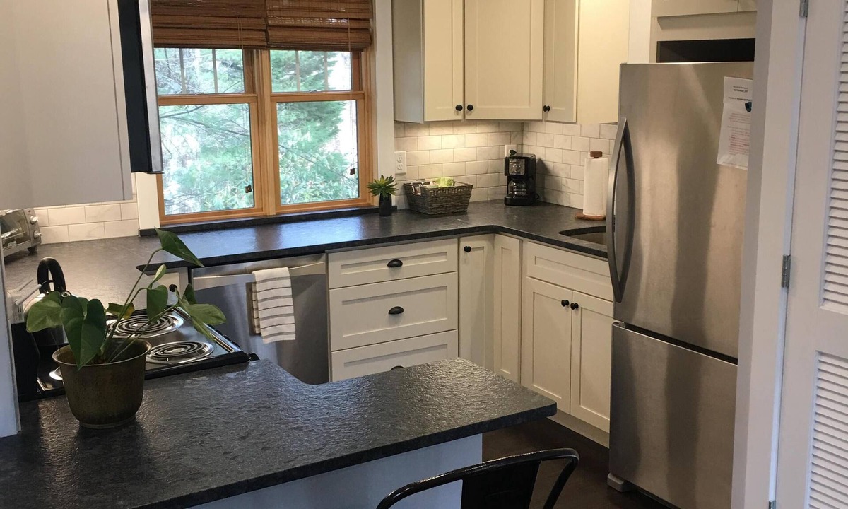 Kenilworth House | New Listing 1Bd/1Ba Mountain Retreat In Asheville-