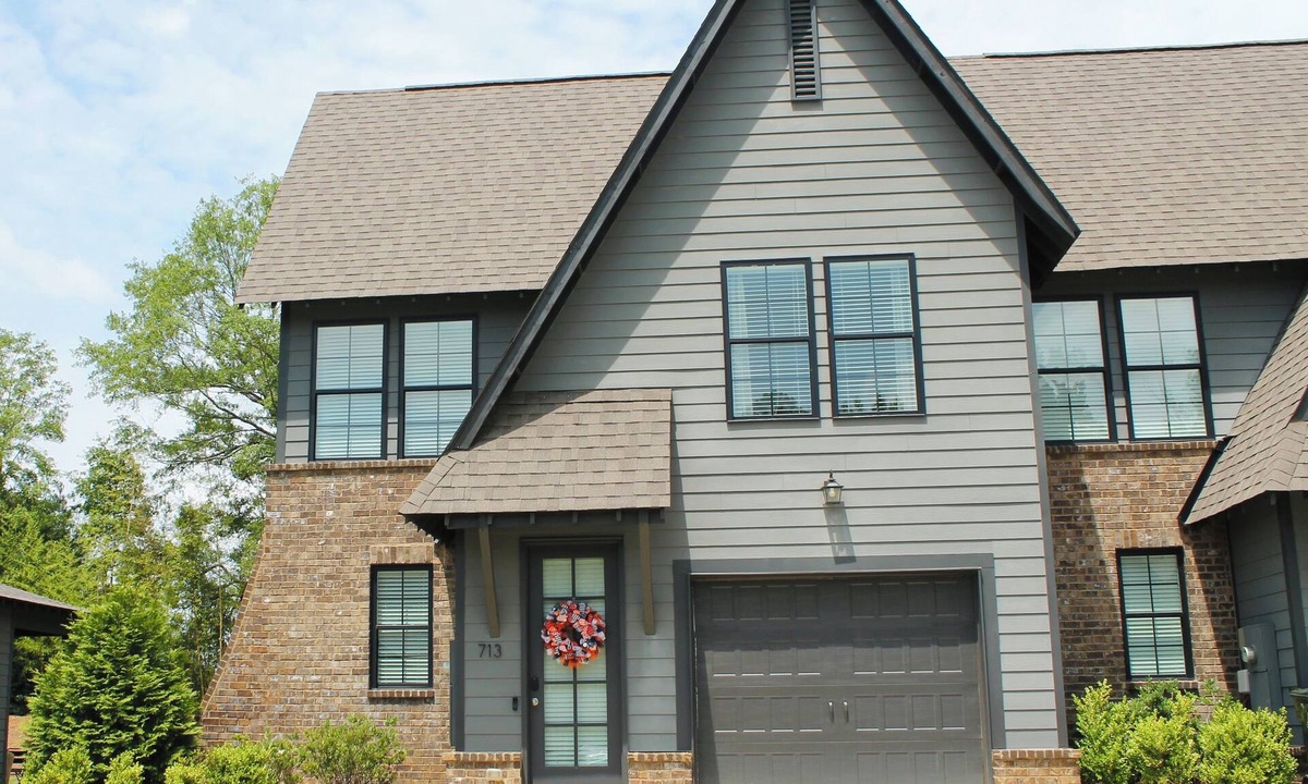 Auburn House | New Listing-Spacious 4-BR 3.5 Bath. The War Eagle House in the Heart of Auburn!