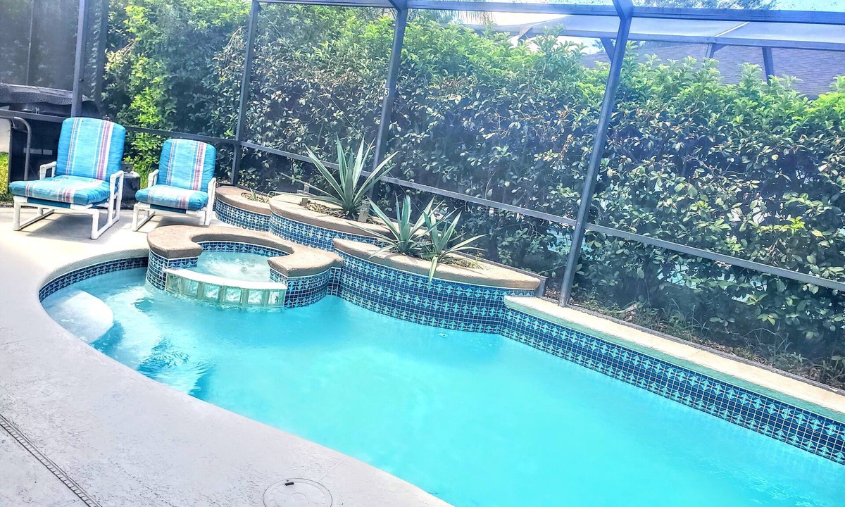 Sunset Lakes House | New listing : Sunset Retreat Getaway