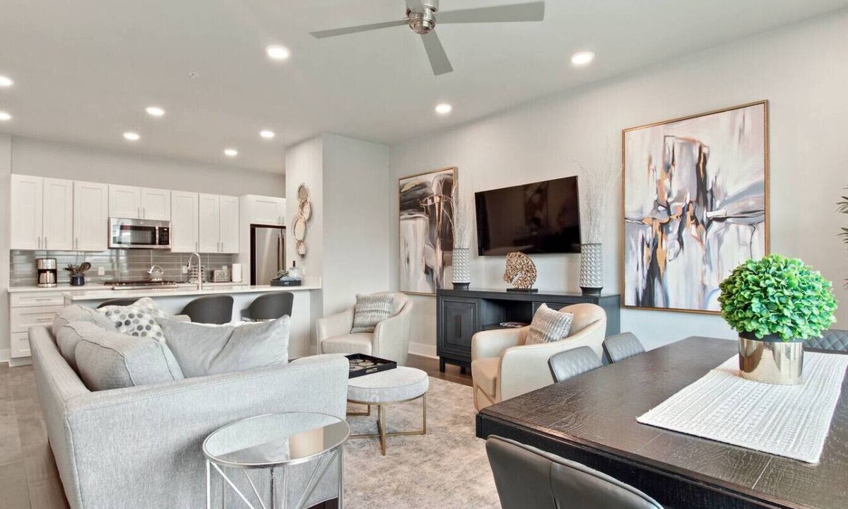 New Orleans Condo | New Luxurious & Beautiful! - 2br/2ba w/Pool!