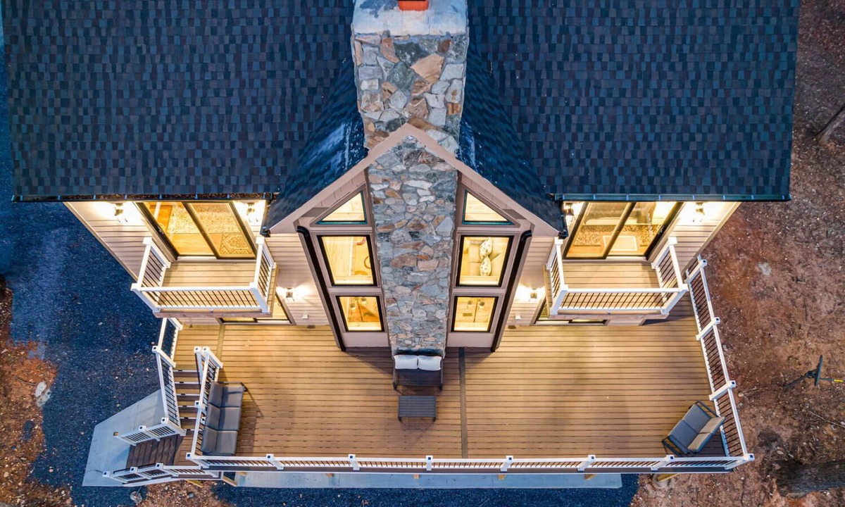Rileyville House | NEW! The Hilltop Station