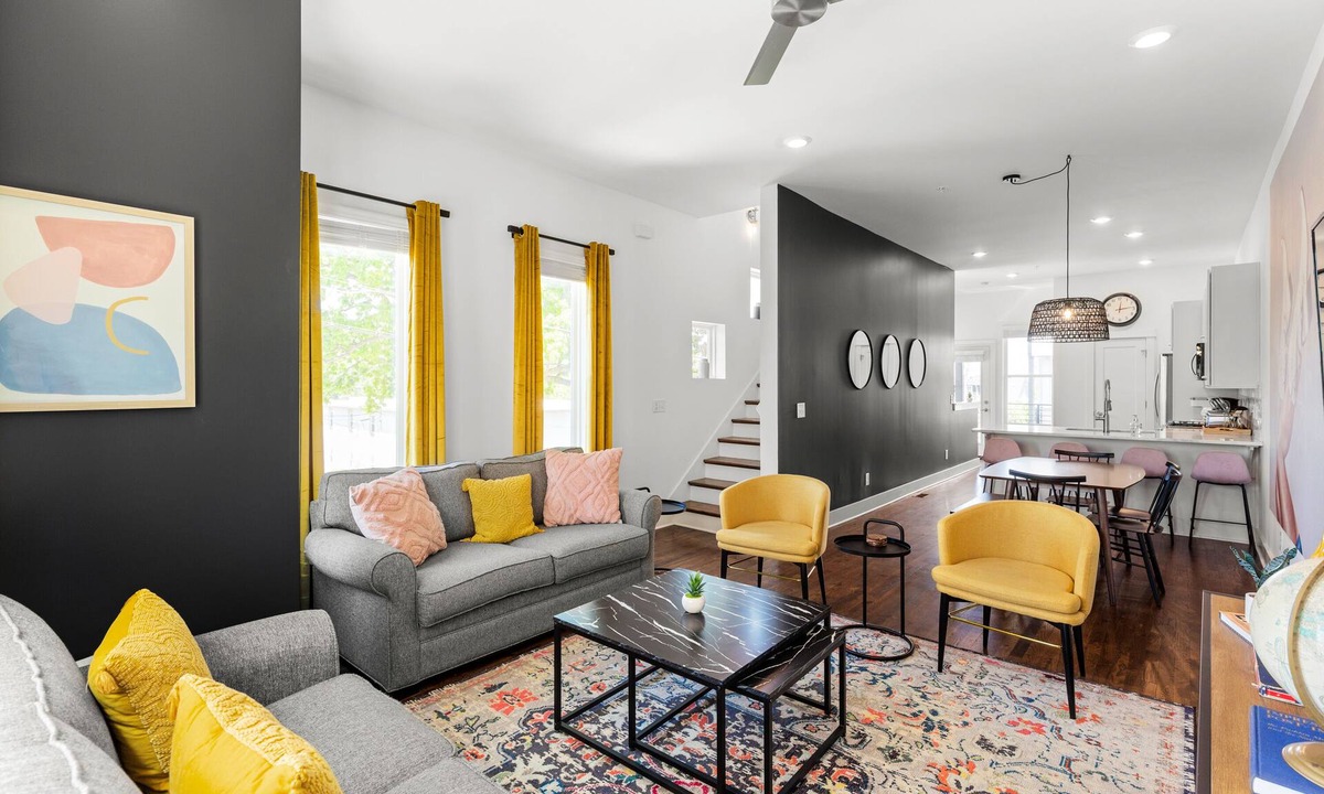 Hillsboro West End House | New, Walk to Hillsboro Village, ROOFTOP, SLEEPS 12!