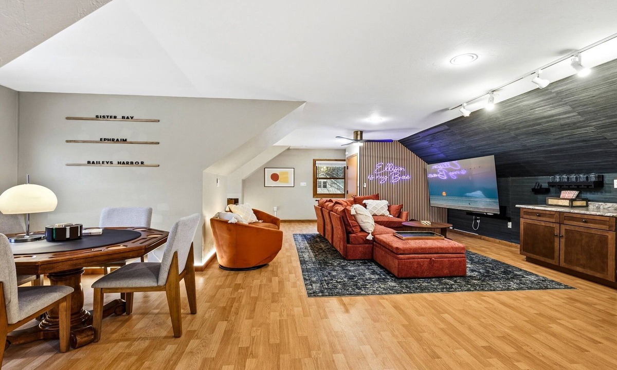 Ellison Bay House | New! Walk to Water, Shops | Hot Tub, Sauna & Games