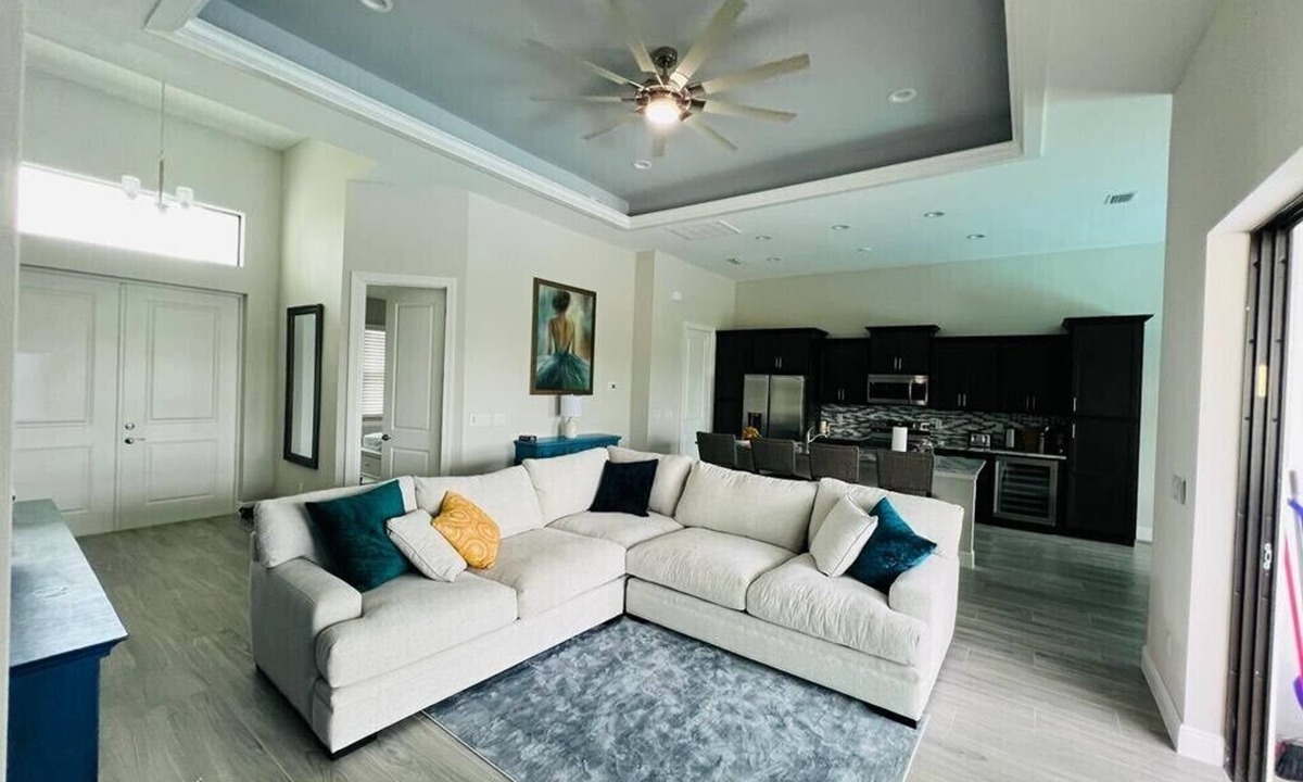 Diplomat Villa | Newly built Villa Ballerina with magnificent view down the Arrowhead Canal