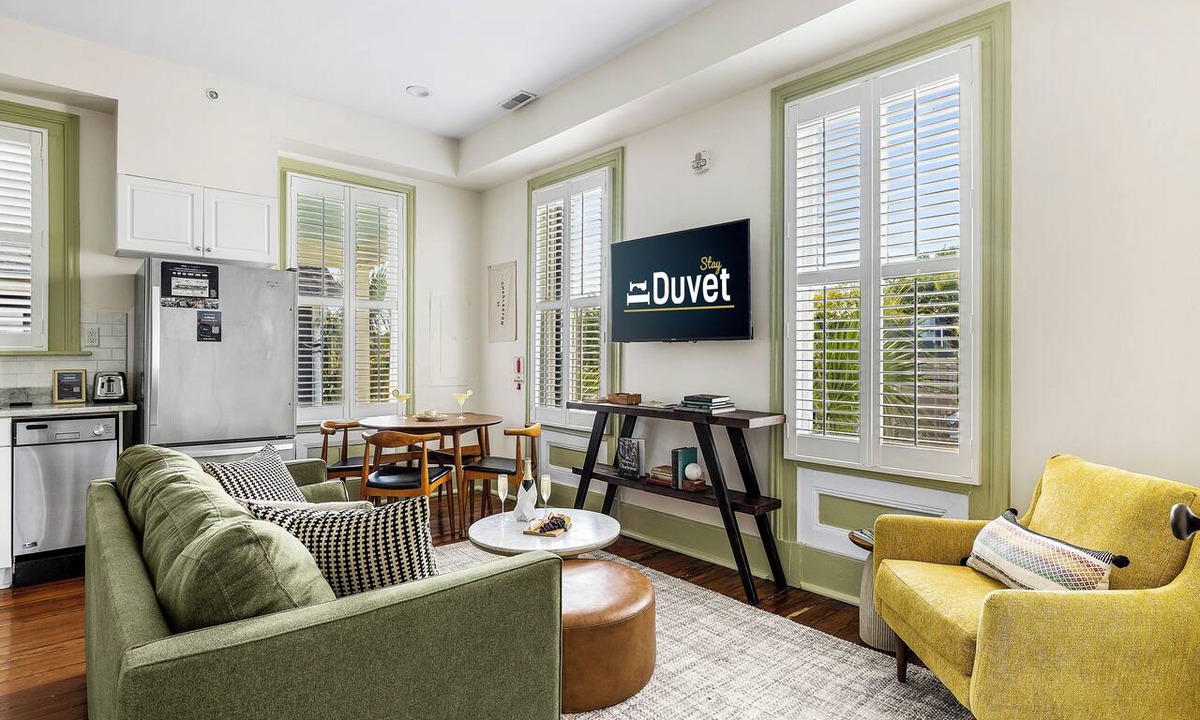 Cannonborough Elliotborough Apartment | Newly Renovated Historic Treasure | The Sazerac