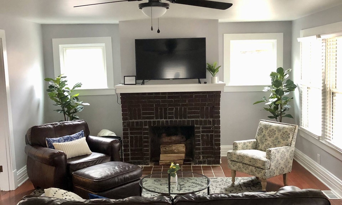 Lexington House | Newly renovated Historic House within walking distance to UK.