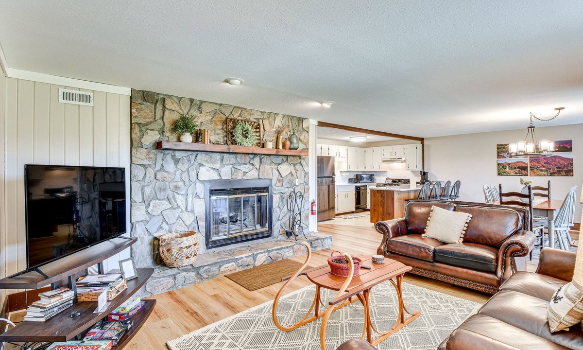 Sky Valley Condo | Newly Renovated Sky Valley Condo w/Mtn Views