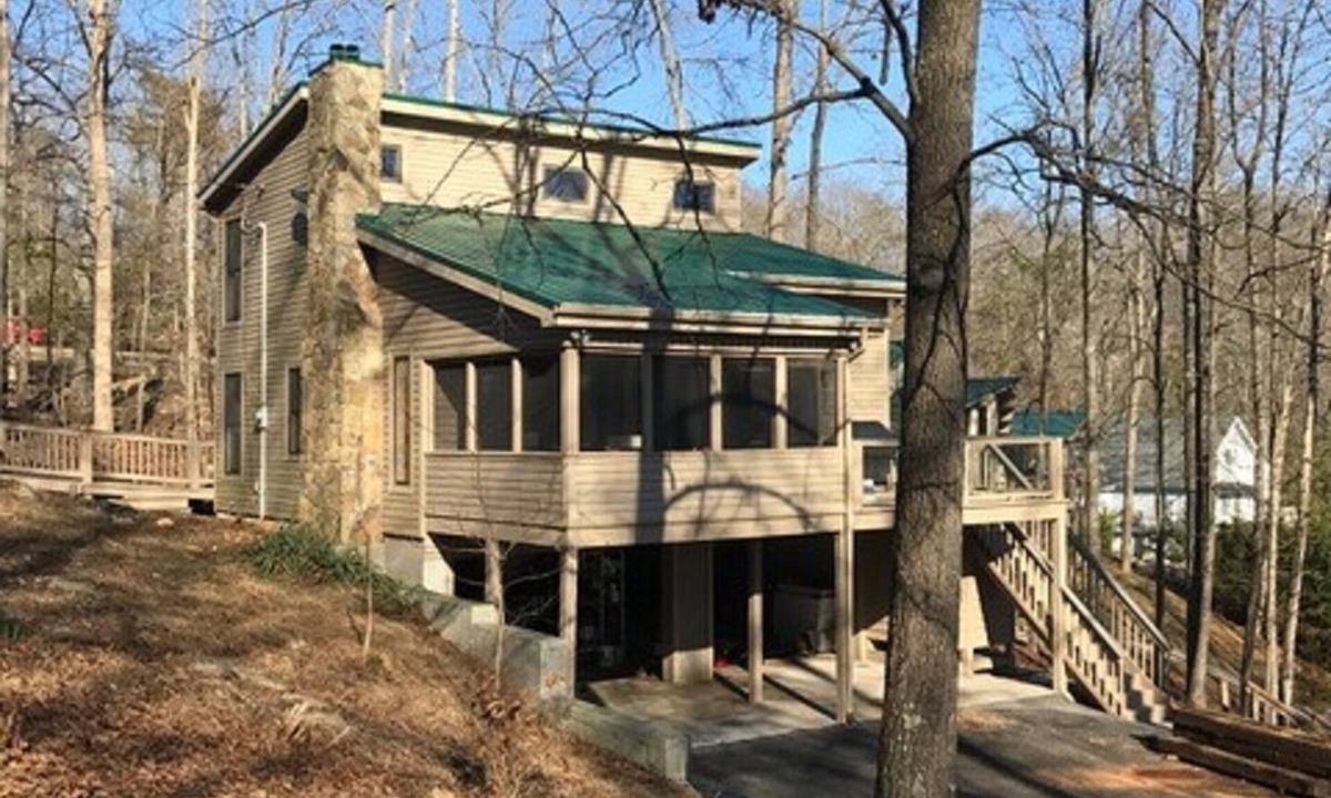 La Follette House | Norris Lakefront Home was completely renovated in 2017 on Quiet Cove in Deerfield Resort