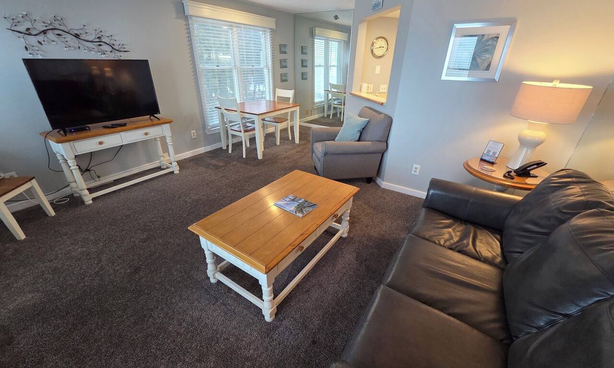 Traverse City Condo | Northern Michigan Charm, North Shore Inn Condo 209