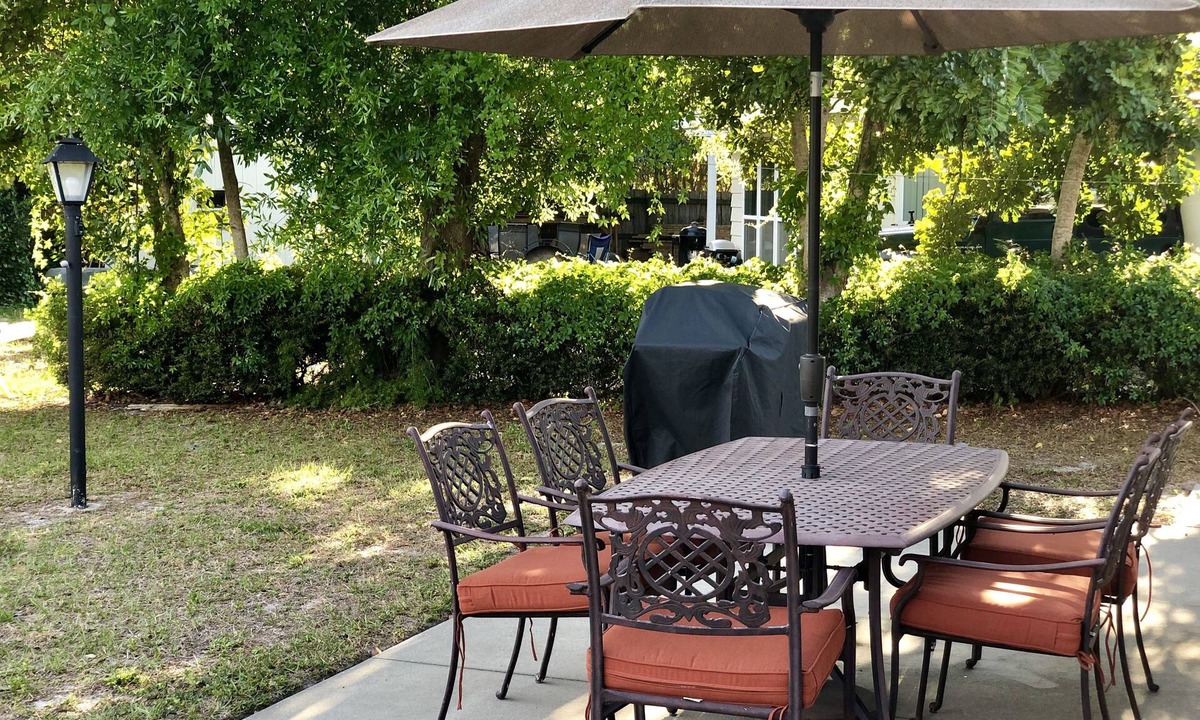 Vamo House | Now available! Spacious Private home, near beaches and all!
