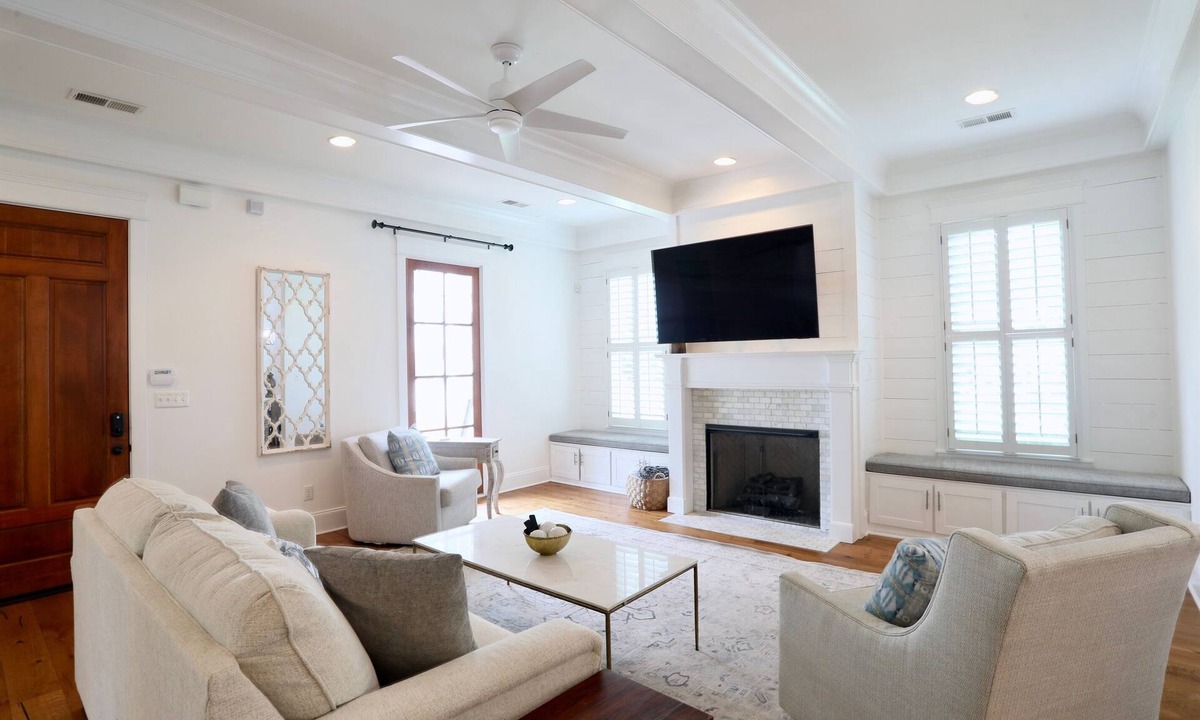 Oxford House | Oak Lawn, Central Oxford, Ole Miss & The Square