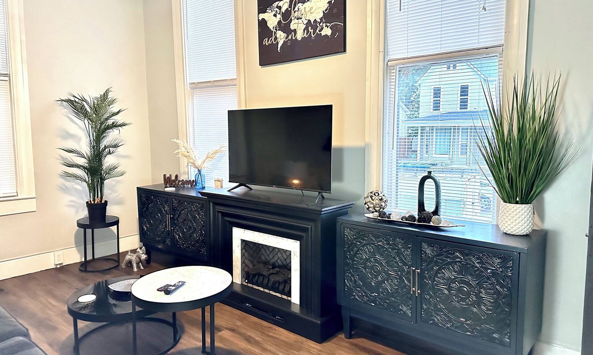 Evansville Apartment | Oasis in the heart of Evansville
