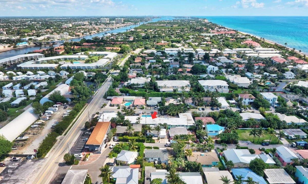 Ocean Ridge Apartment | Ocean Ridge Boutique Apartment 14 with a large pool 200m from the beach