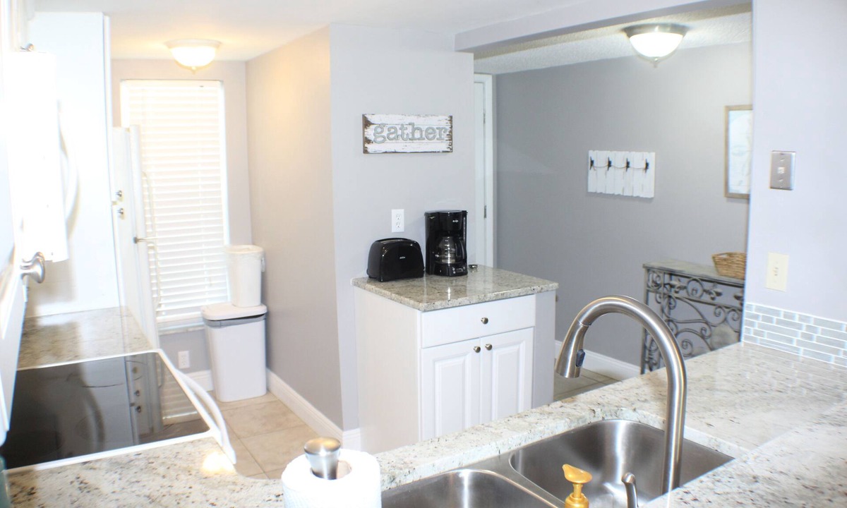Point East Condo | Ocean View Ground Floor 2/2