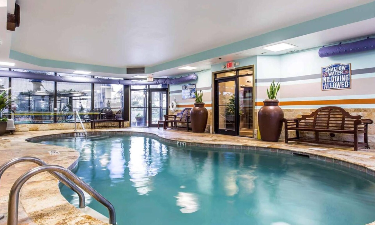 Downtown Myrtle Beach Resort | Oceanfront 1BR Deluxe at SeaGlass Tower – Myrtle Beach Views & Resort Pools