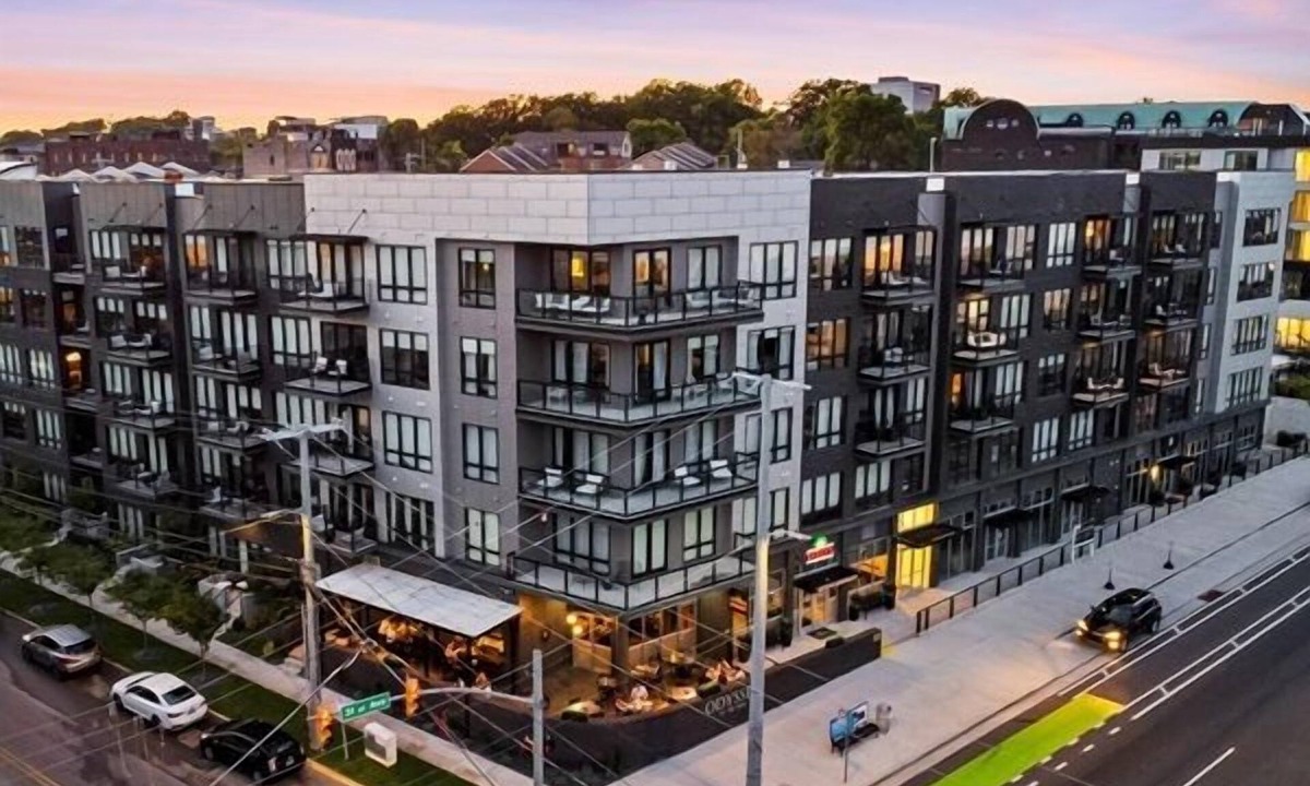West End House | Odyssey | Modern 2BR Family Retreat Near Downtown