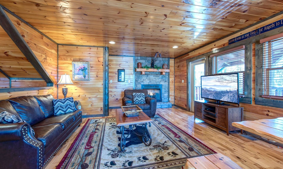 Hemlock Hills Cabin | Old Hickory Lodge | Wooded Views + Arcade Room & Hot Tub!