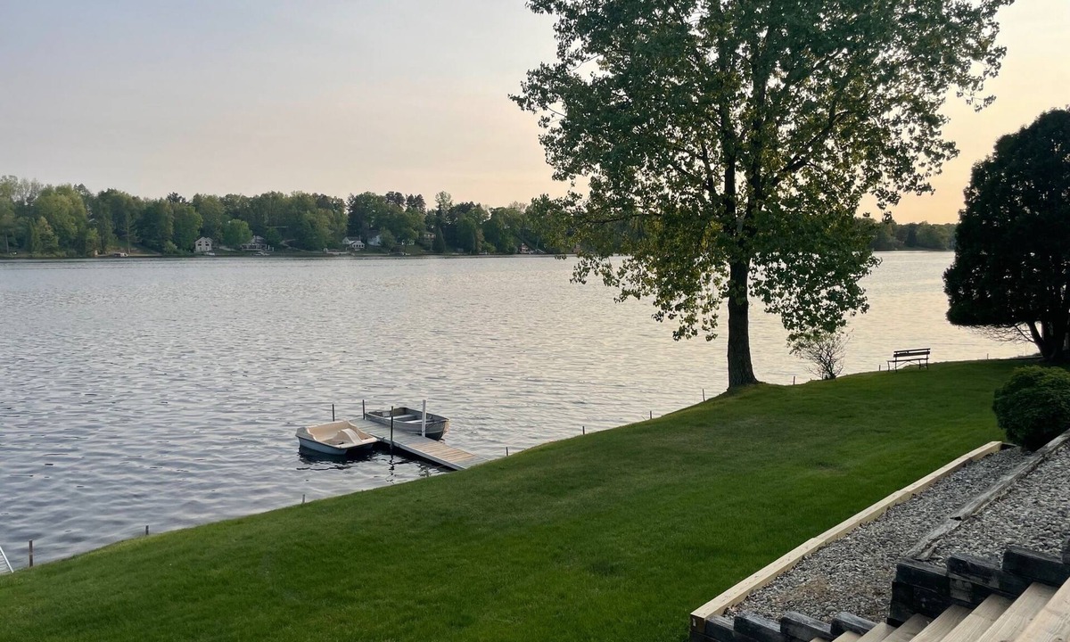 Hastings Cottage | On the Shores of Algonquin w/Private Dock - Lower Level