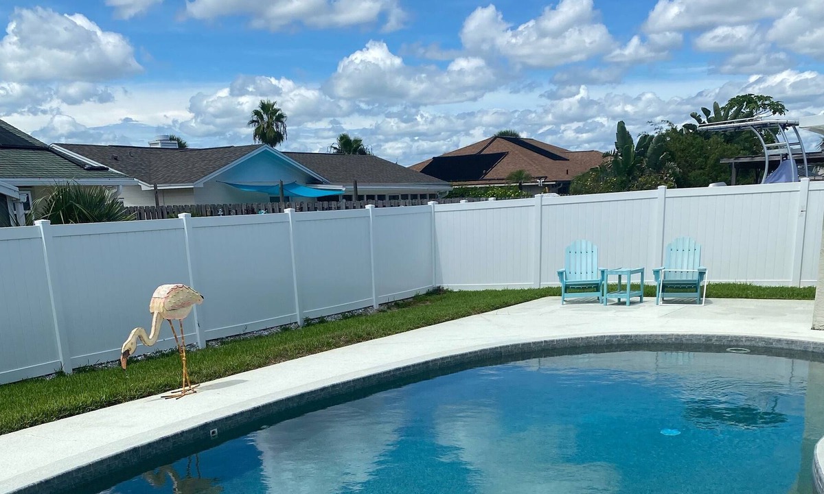 Ormond Beach House | One block from Ormond Beach Please call or text Gina 386-341-5135