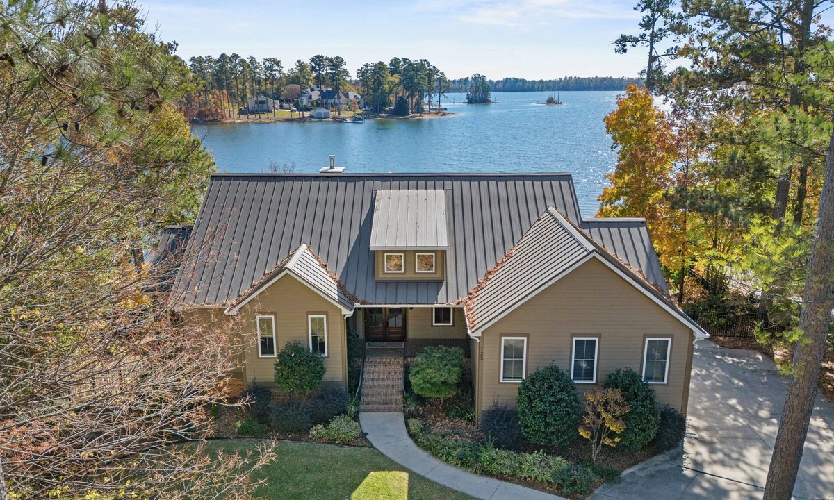 Chapin House | Osprey Cove Lake House 5 Bedrooms/5 baths!