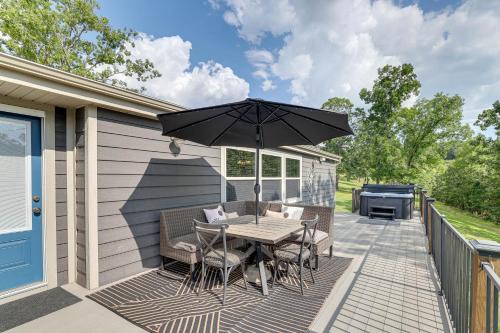 Golden House | Outdoor Kitchen + Hot Tub: Table Rock Lake House