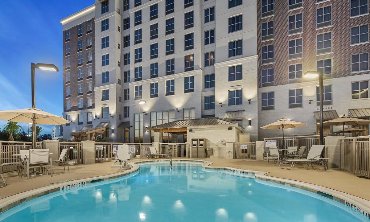 Florence Apartment | Outdoor Pool + Business Center, Free Breakfast | Fully Equipped Suite