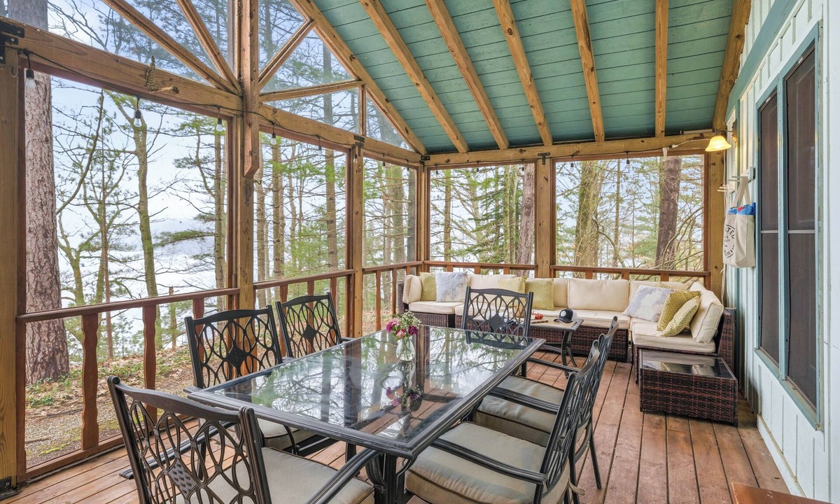Lake Ann House | Overlook on Lake Ann | Walk to Village
