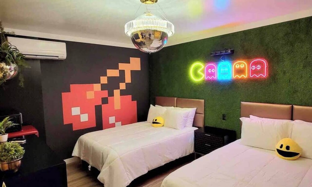 Trenton House | PAC-Man Room #11 – Retro 1960s Motel Near Chattanooga