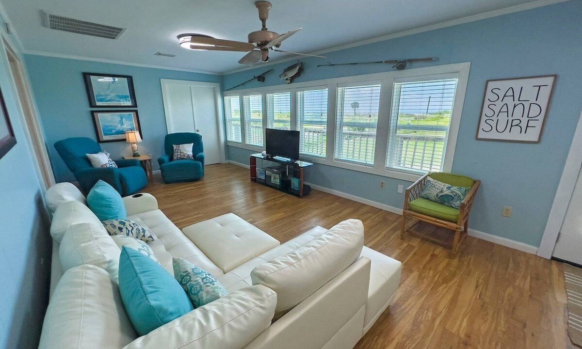 Grand Isle House | Pardners - Beachfront - Island Realty