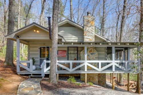 Dial House | 'Peace of Aska' Cabin w/Hot Tub & Fire Pit!