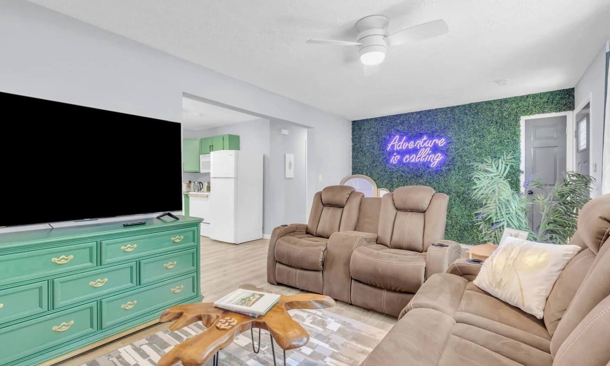 Parker House | Peaceful 2BR | King Bed | Near DT Greenville