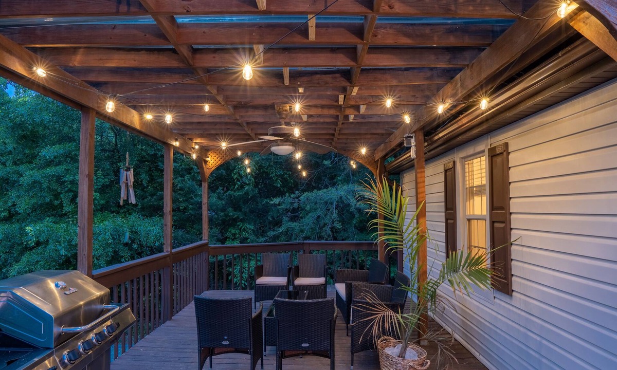 Terrell House | Peaceful Retreat on Lake Norman/Pontoon Boat ava.