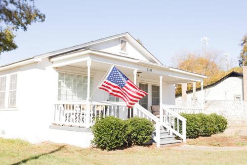 Cowpens House | Peach Haven Hideaway