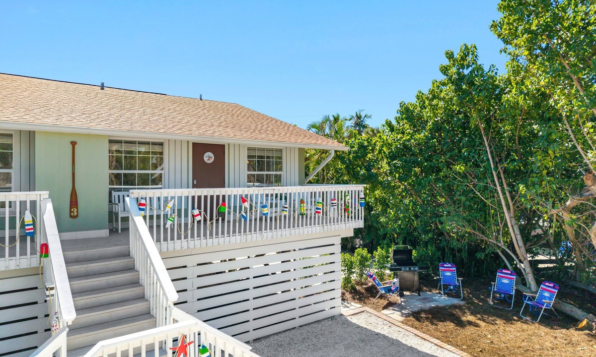 Captiva House | Pearl - Newly renovated 2-bed Captiva cottage duplex, see beach from the drive